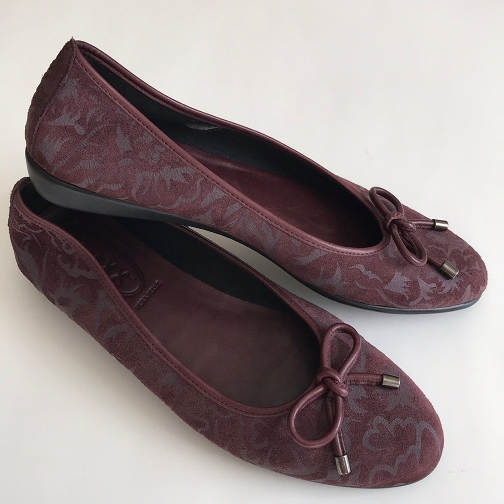 The Flexx Burgundy and gray leather bow tie flats